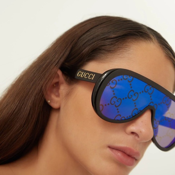 New - GUCCI Blue Logo Mask Unisex Sunglasses
GG1370S 001 99 - Picture 4 of 16